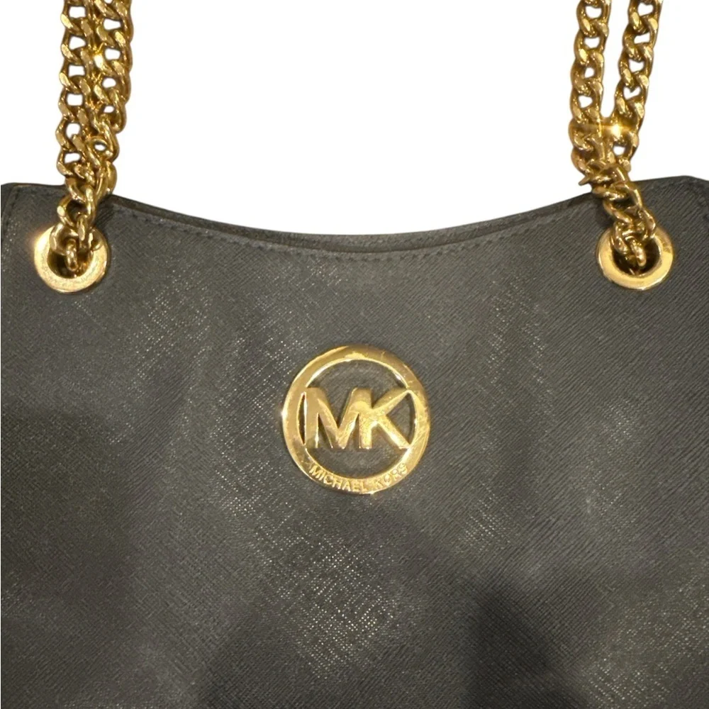 Michael KORS Chic Navy Shoulder Bag with Gold Chain